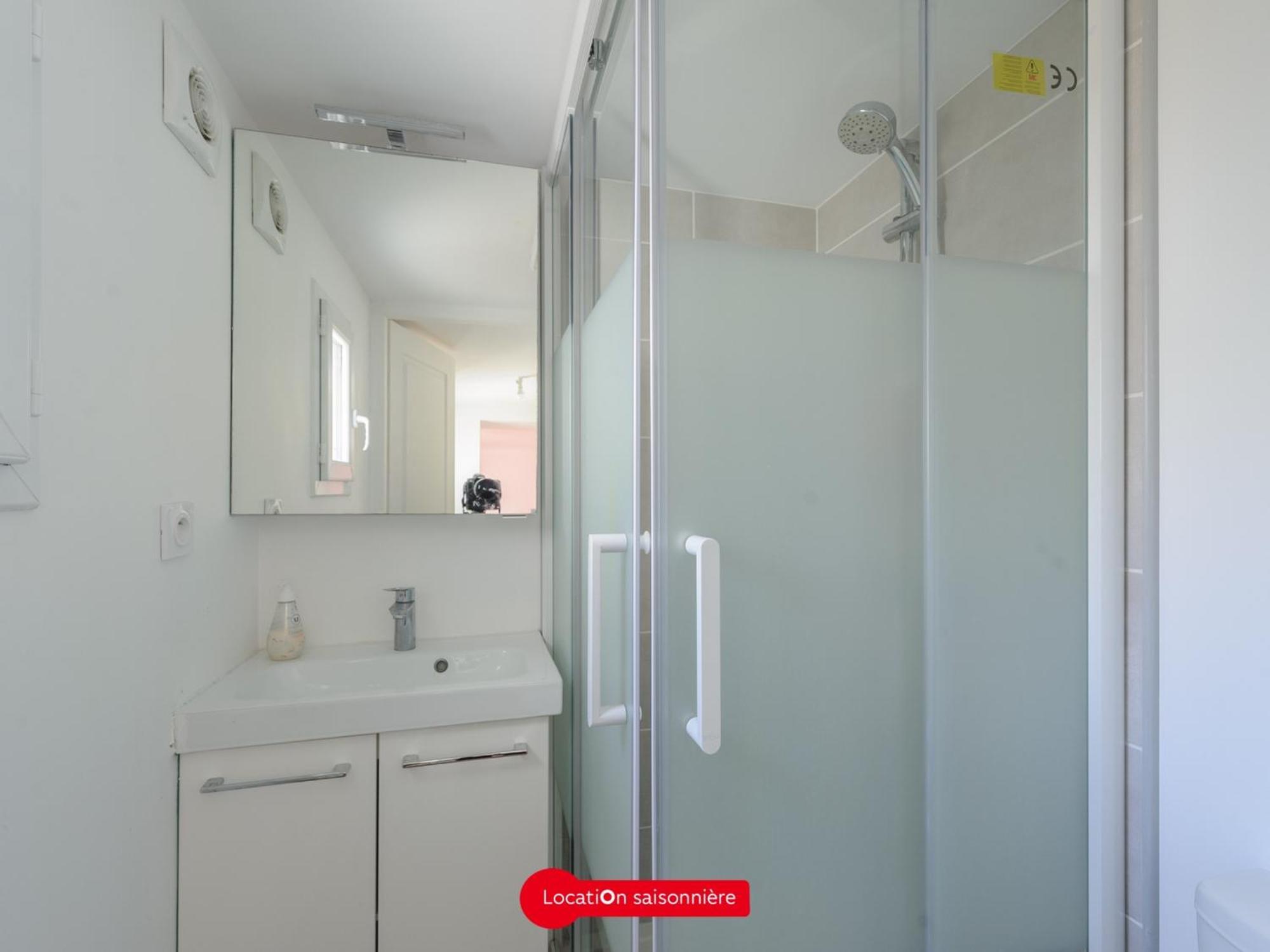 Appartement T2 A 50M De La Plage Avec Cour, Wifi Et Equipements Bebe - 4 Pers, Chatelaillon-Plage - Fr-1-535-17 Exterior photo